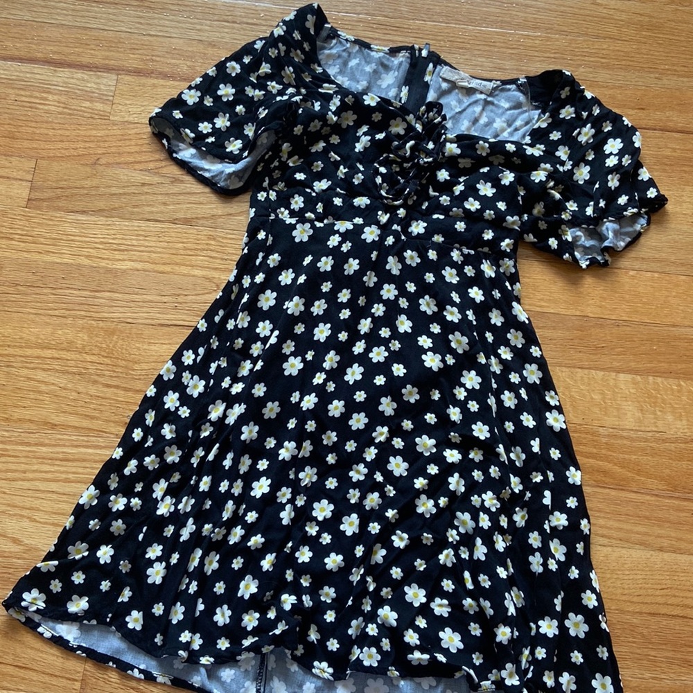 Flowy daisy dress
